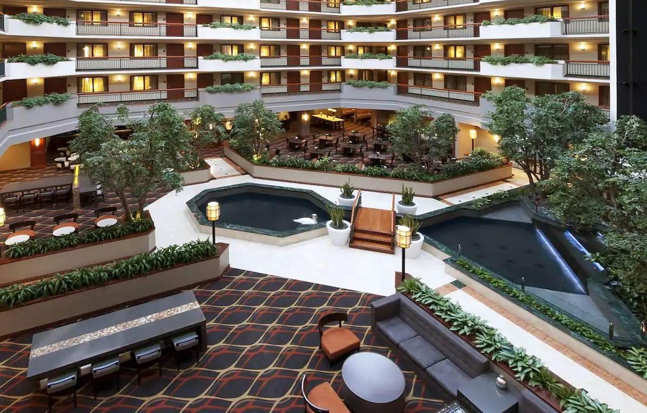 Embassy Suites By Hilton Dallas Near The Galleria Экстерьер фото