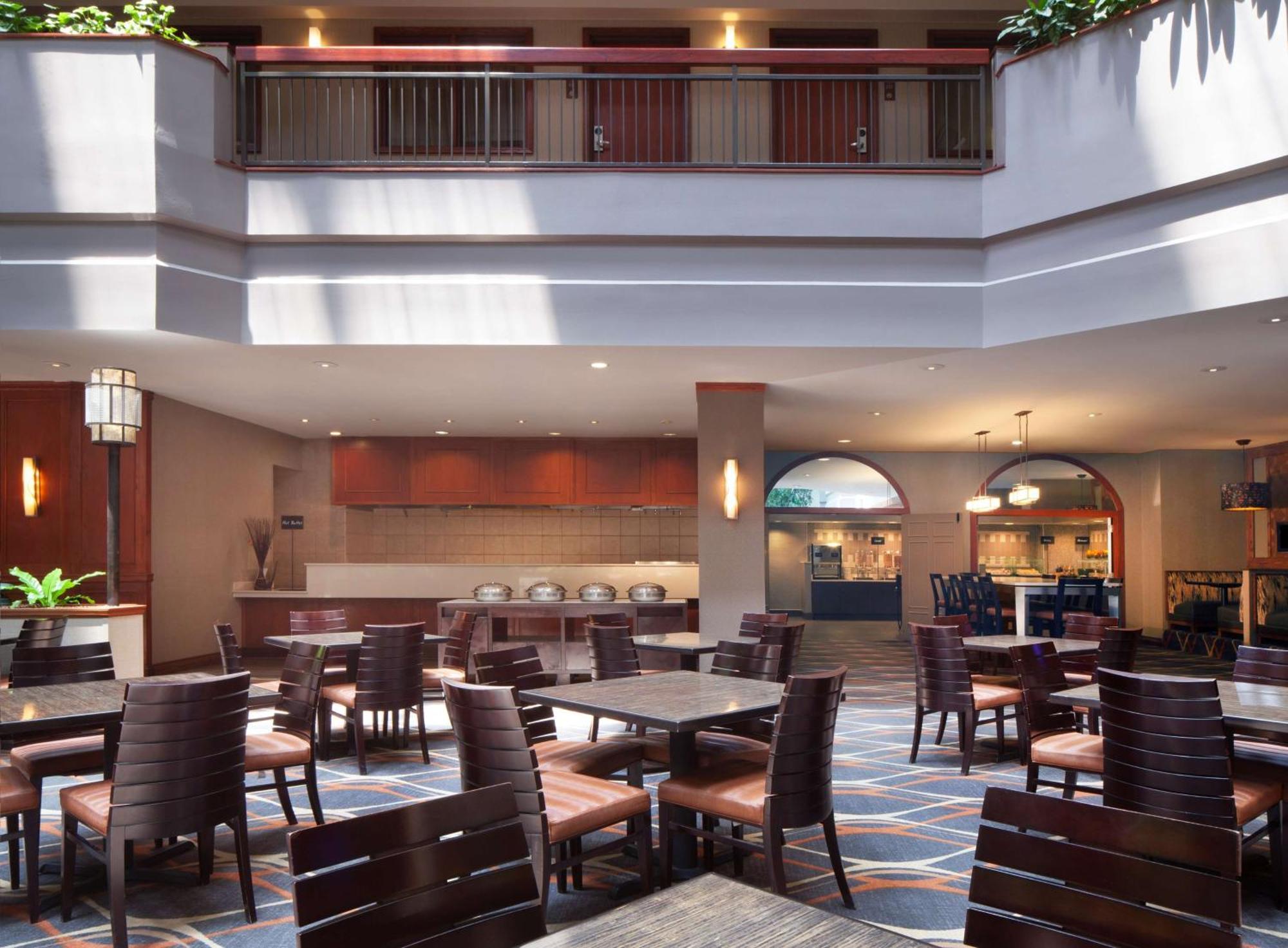 Embassy Suites By Hilton Dallas Near The Galleria Экстерьер фото
