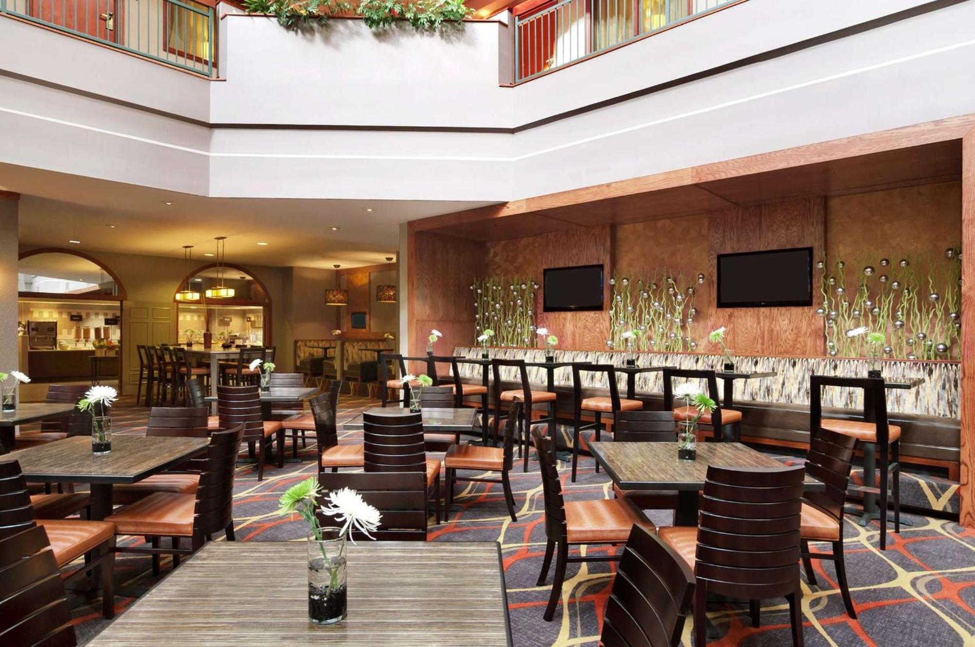 Embassy Suites By Hilton Dallas Near The Galleria Экстерьер фото