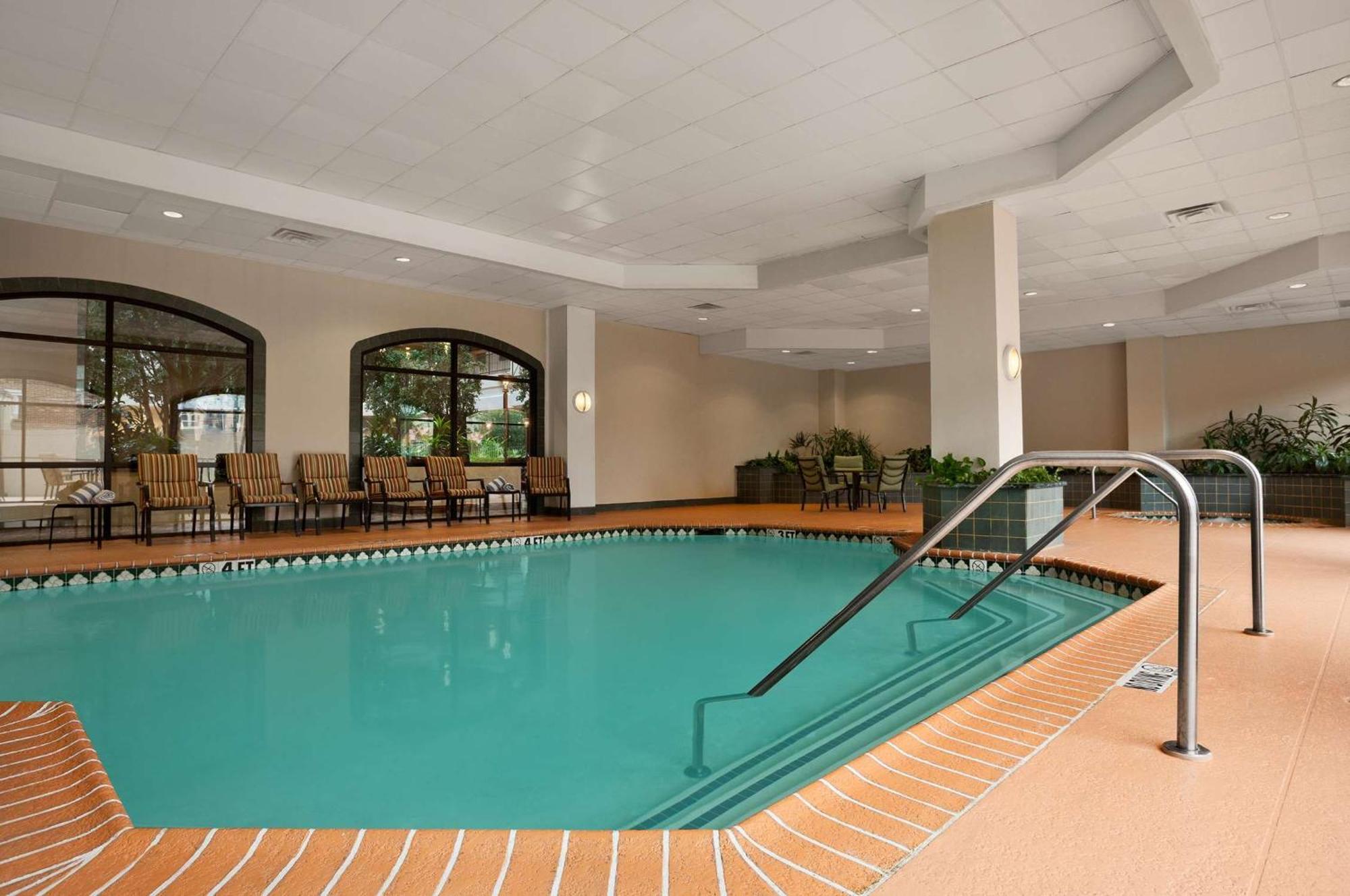 Embassy Suites By Hilton Dallas Near The Galleria Экстерьер фото