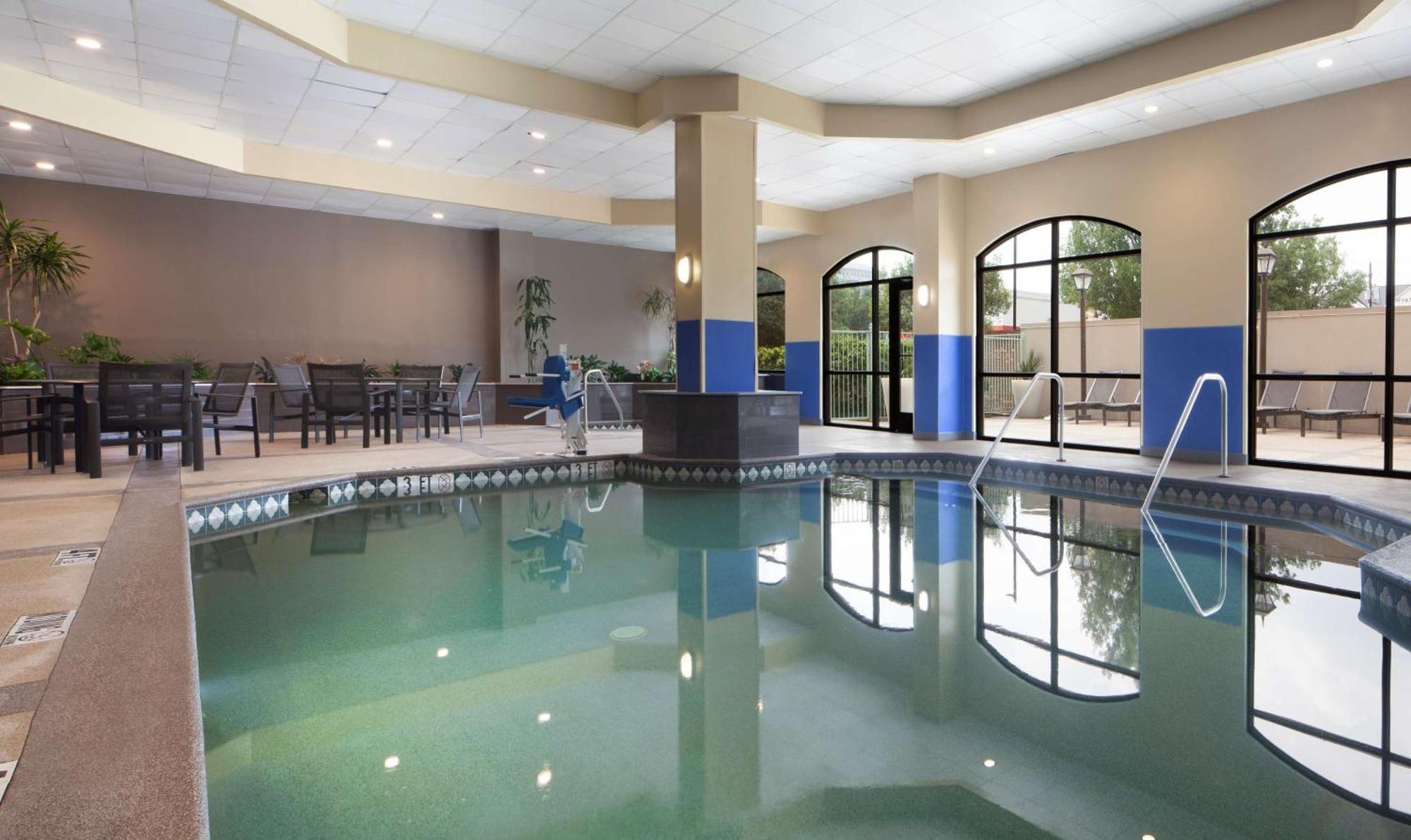Embassy Suites By Hilton Dallas Near The Galleria Экстерьер фото
